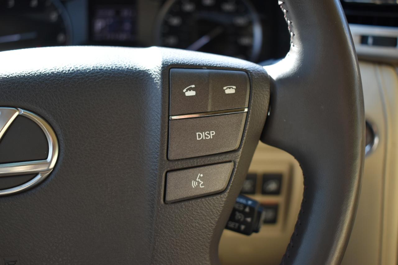 Lexus LX 570 Sport Utility 2013