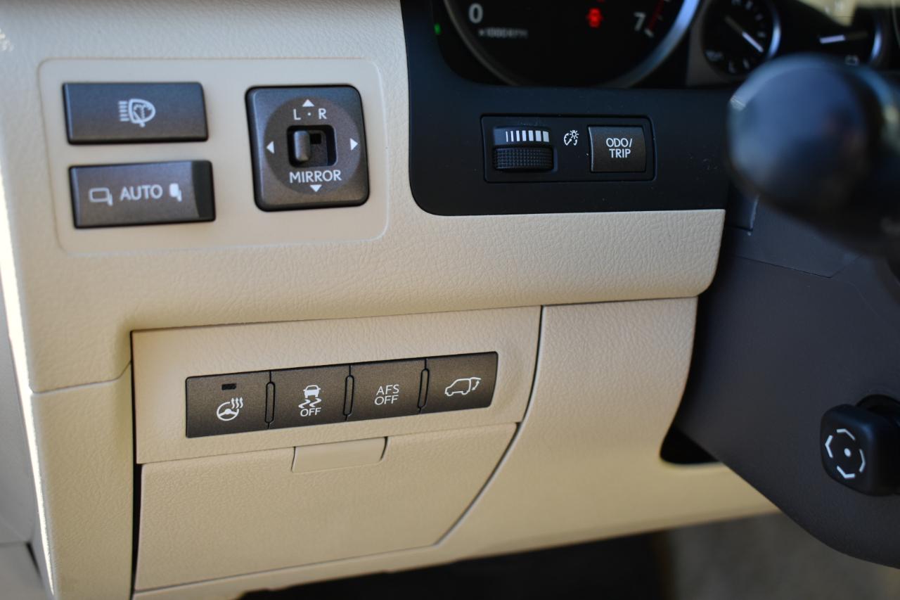Lexus LX 570 Sport Utility 2013