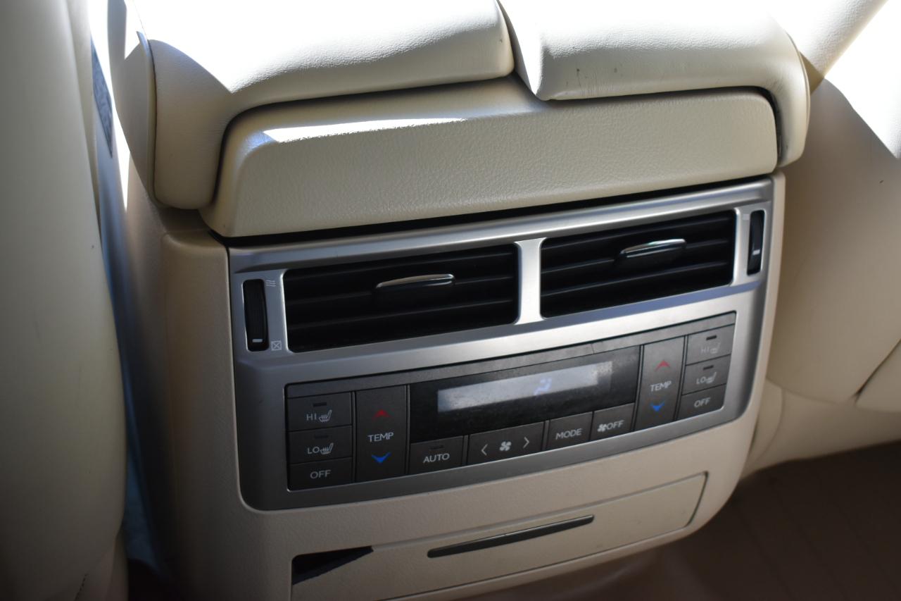 Lexus LX 570 Sport Utility 2013