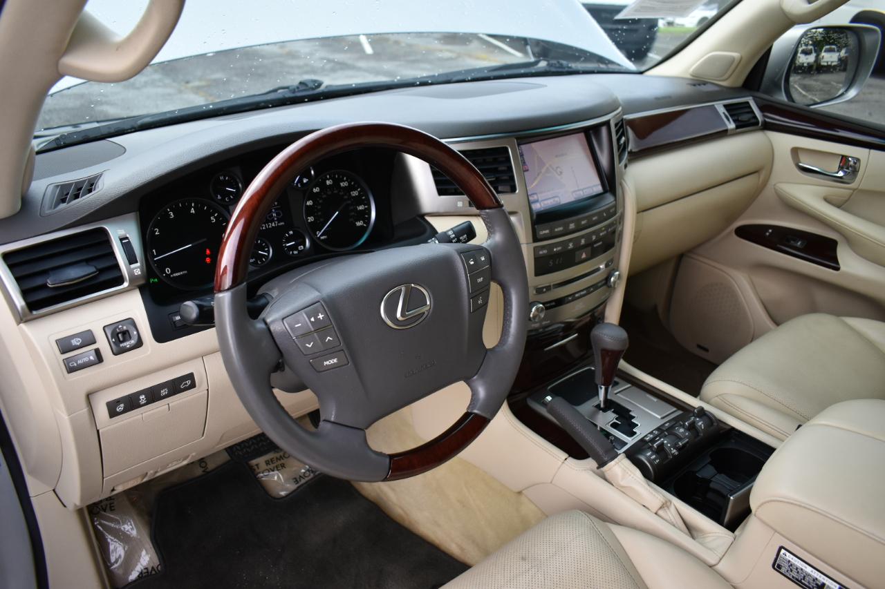 Lexus LX 570 Sport Utility 2013