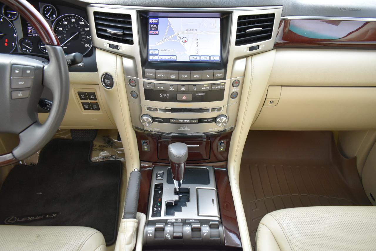 Lexus LX 570 Sport Utility 2013