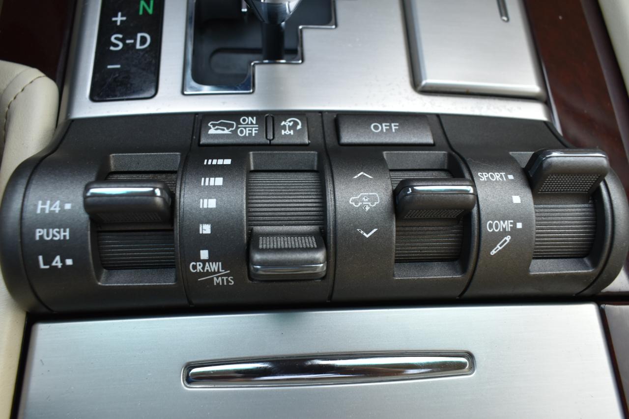 Lexus LX 570 Sport Utility 2013