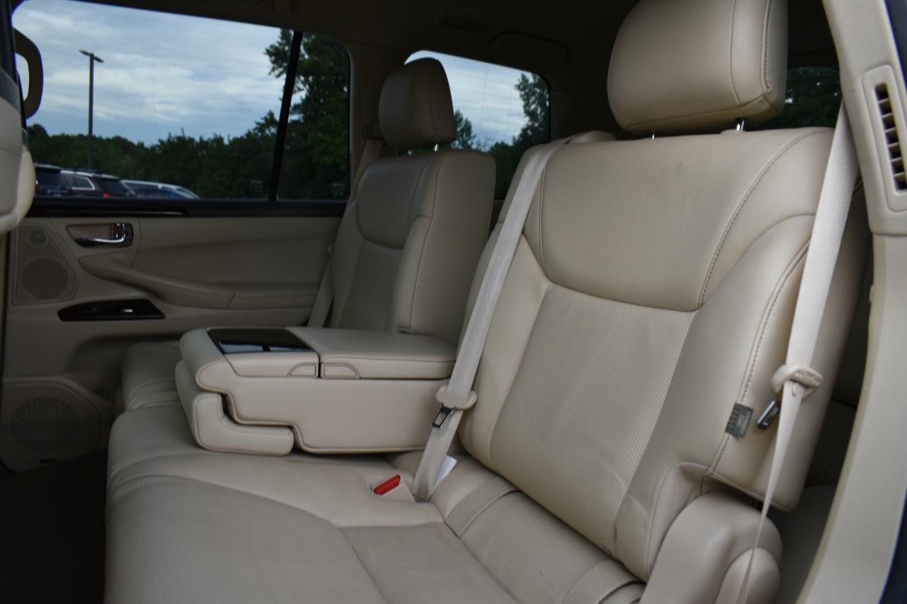 Lexus LX 570 Sport Utility 2013