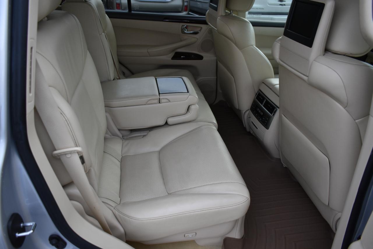 Lexus LX 570 Sport Utility 2013