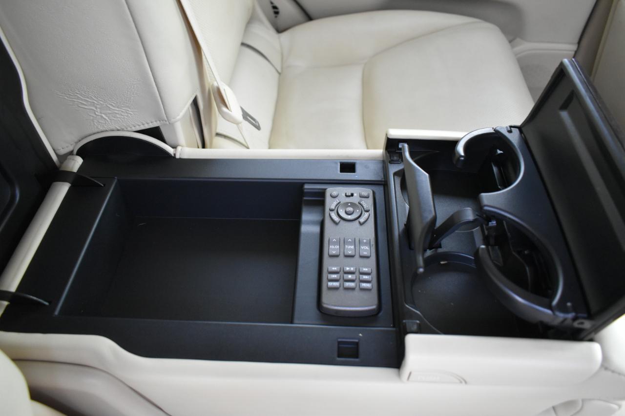 Lexus LX 570 Sport Utility 2013