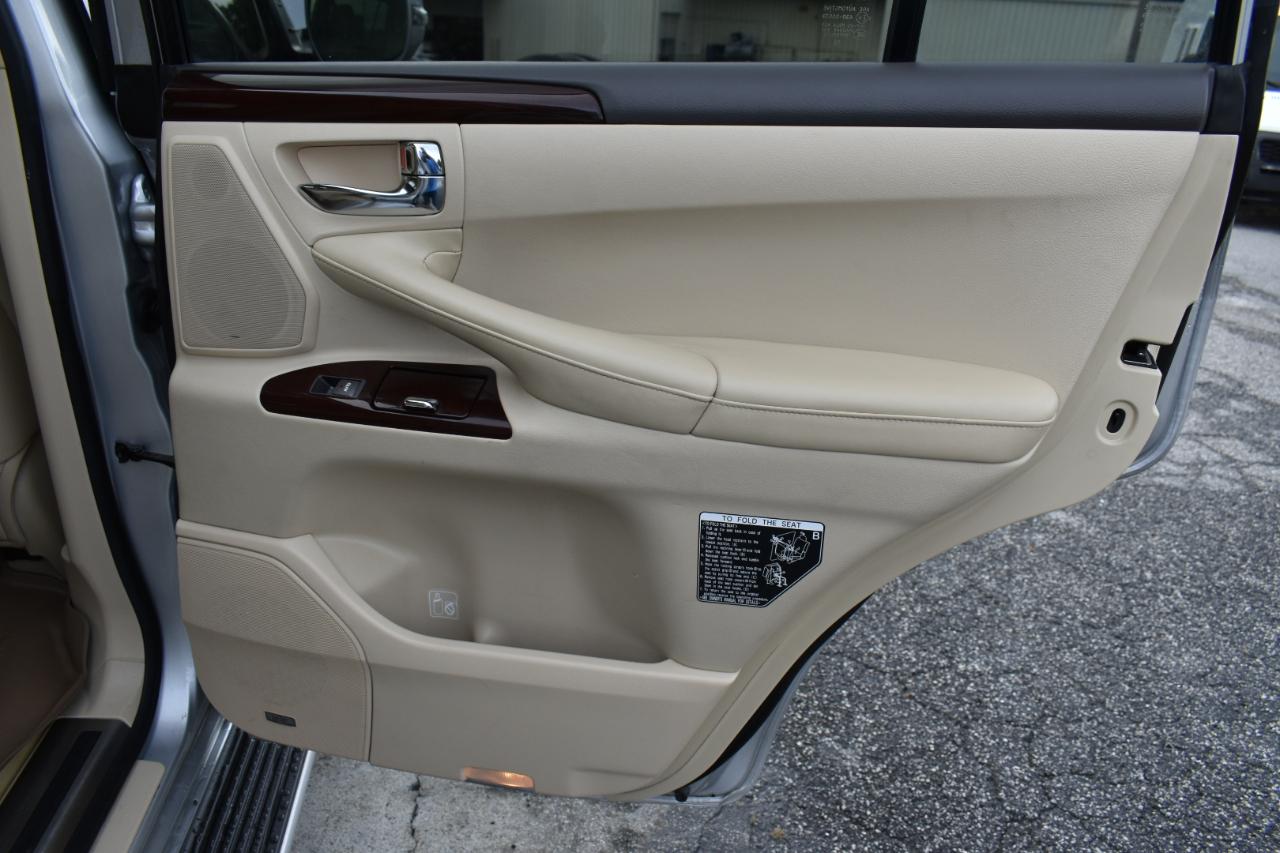 Lexus LX 570 Sport Utility 2013