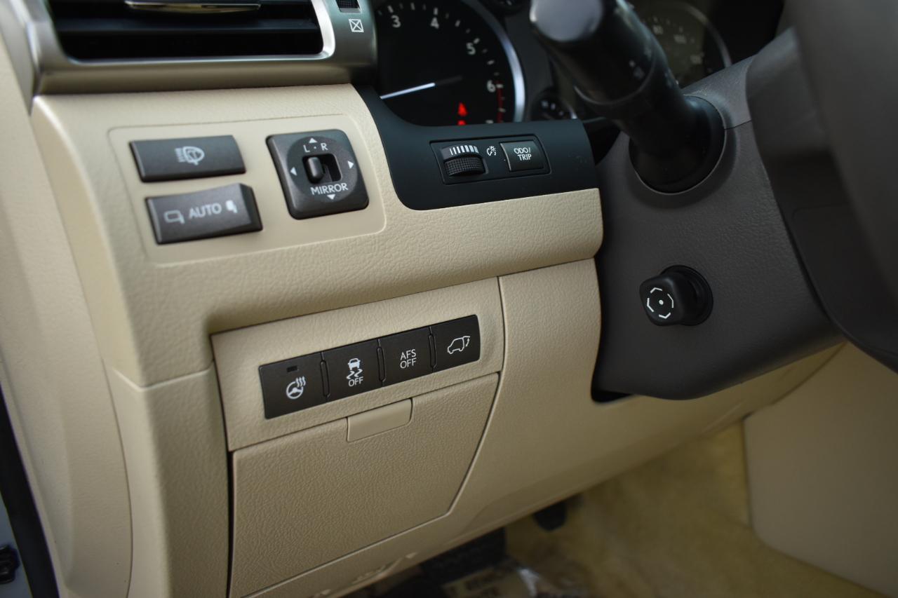 Lexus LX 570 Sport Utility 2013