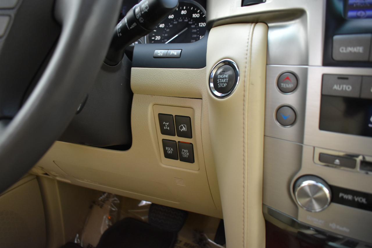 Lexus LX 570 Sport Utility 2013