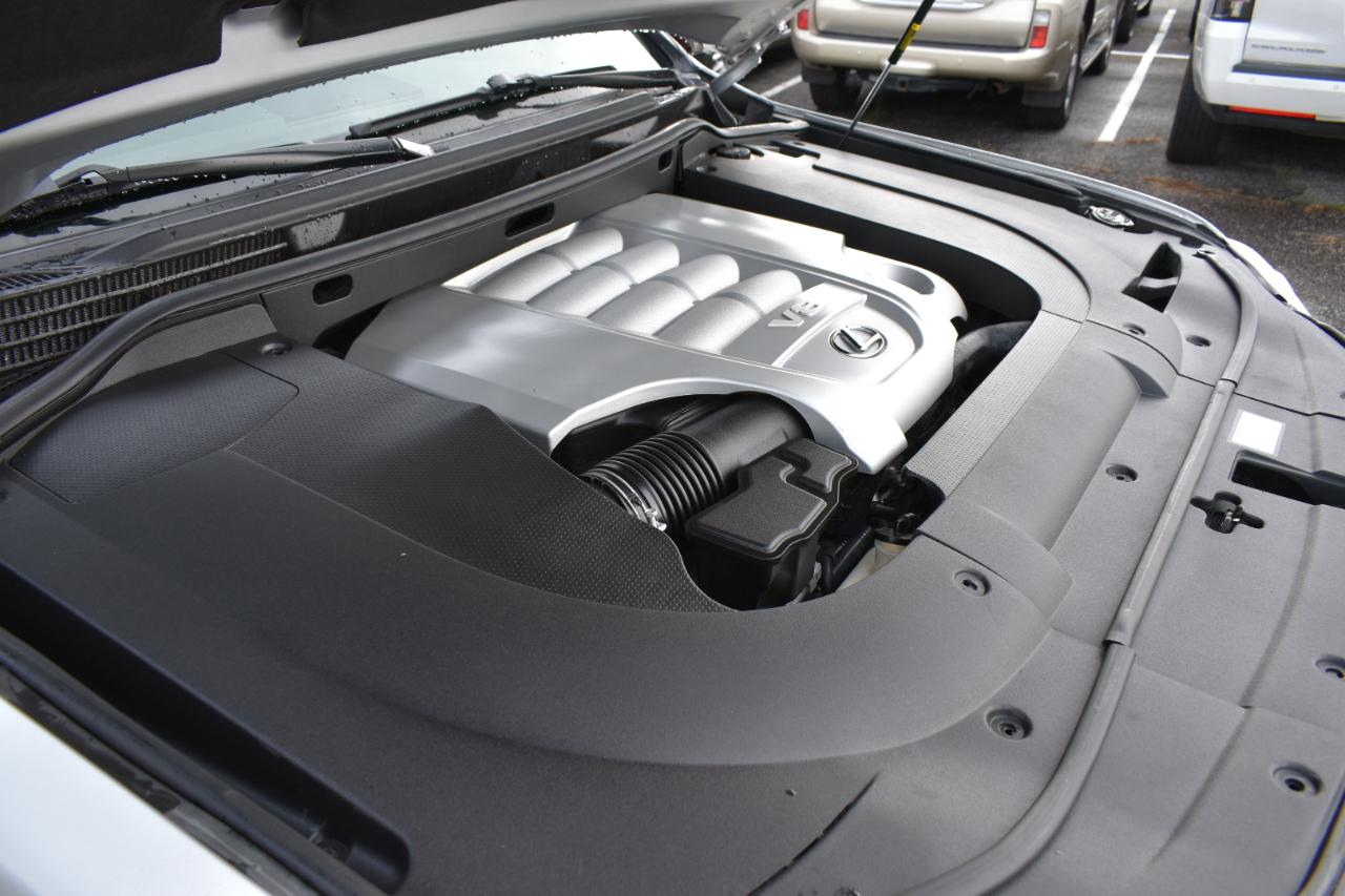 Lexus LX 570 Sport Utility 2013