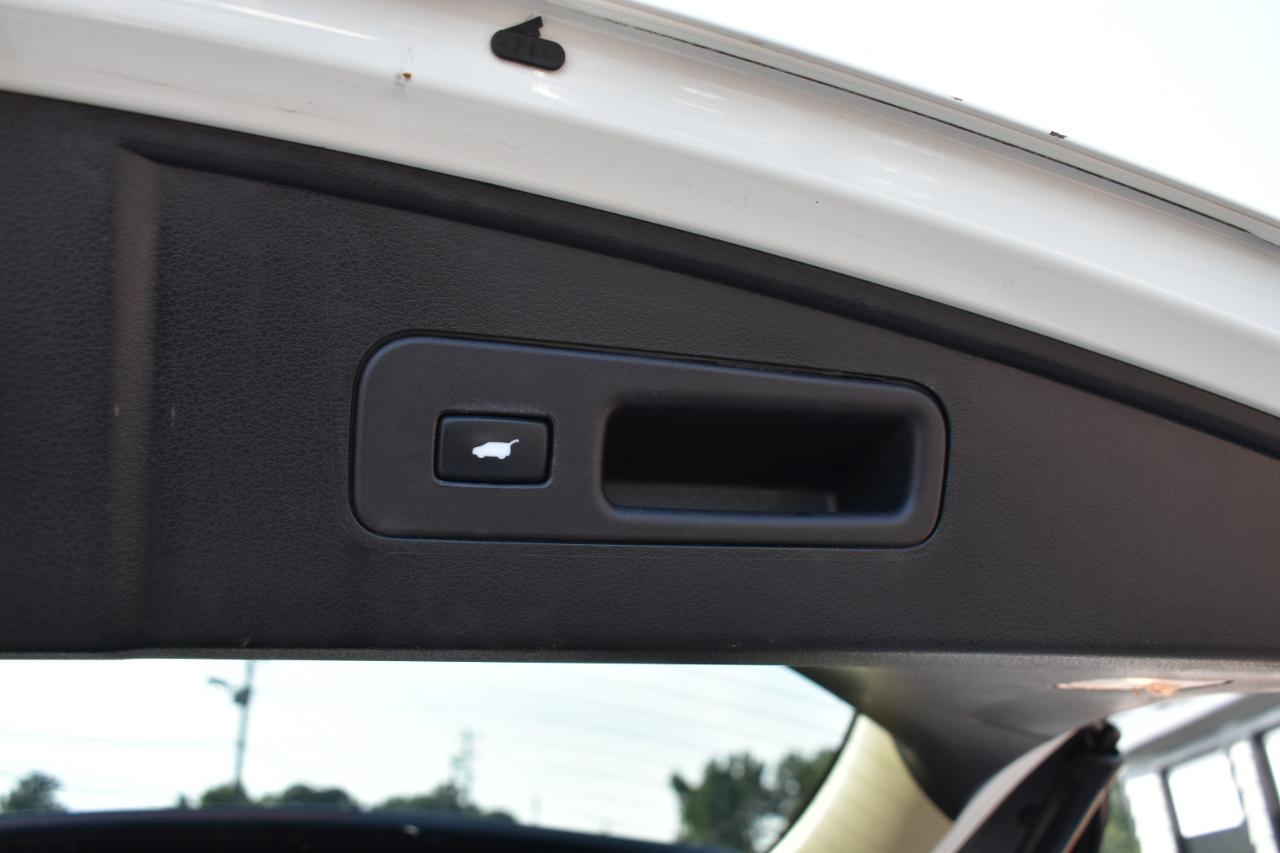 Acura MDX 6-Spd AT w/Tech Package 2015