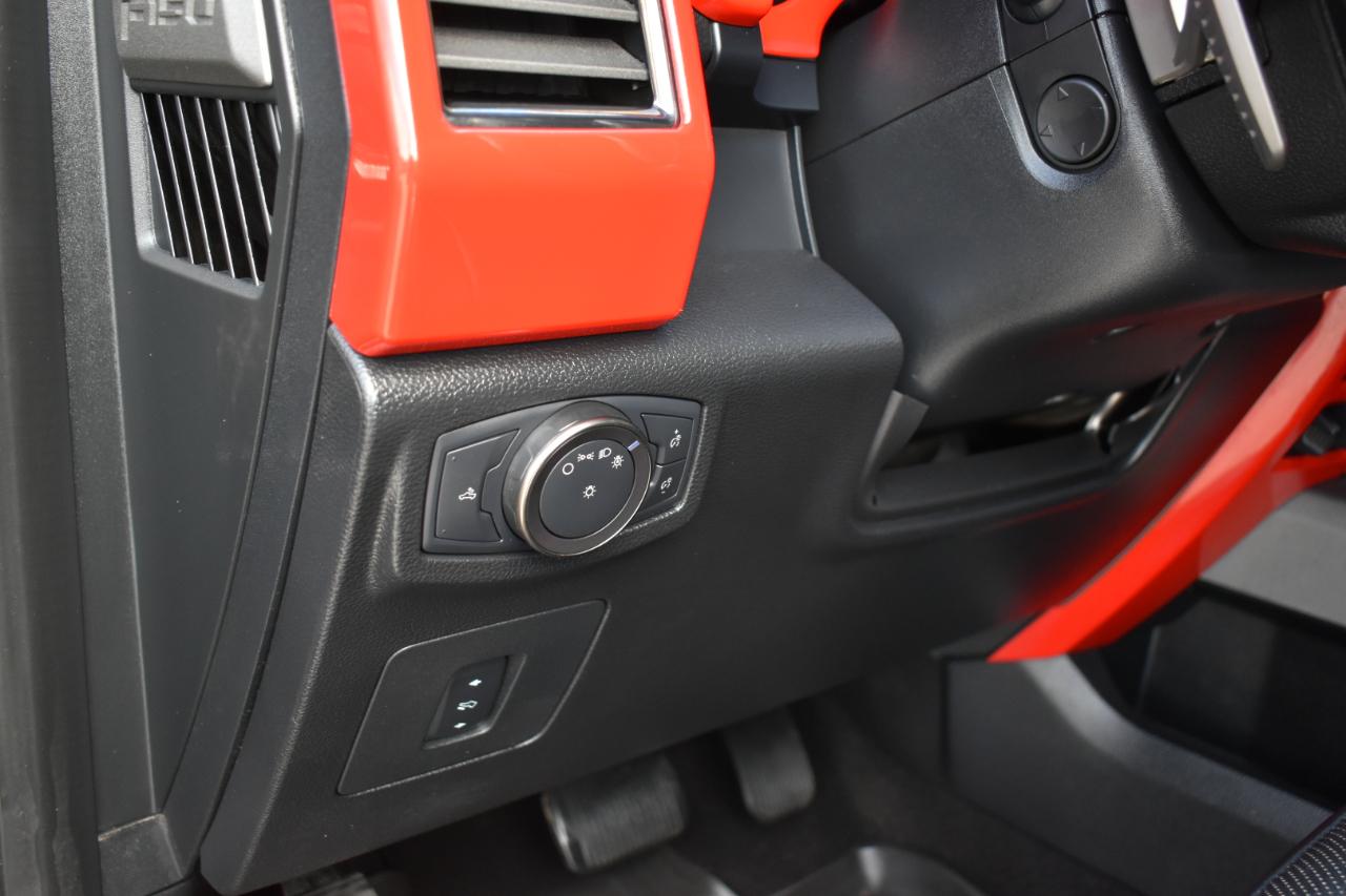 Ford F-150 Raptor SuperCrew 4WD 2018