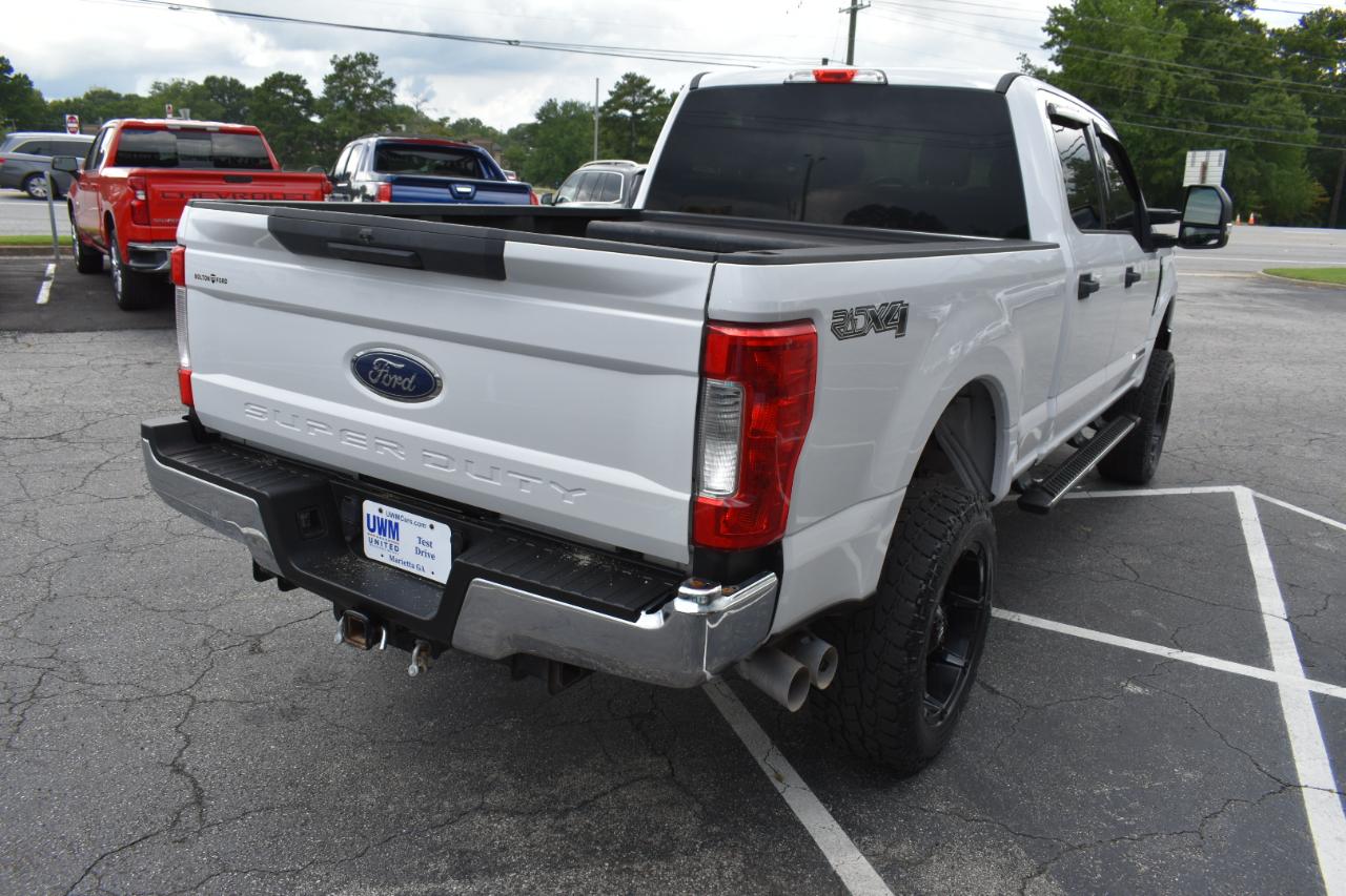 Ford F-250 SD XLT Crew Cab 4WD 2017