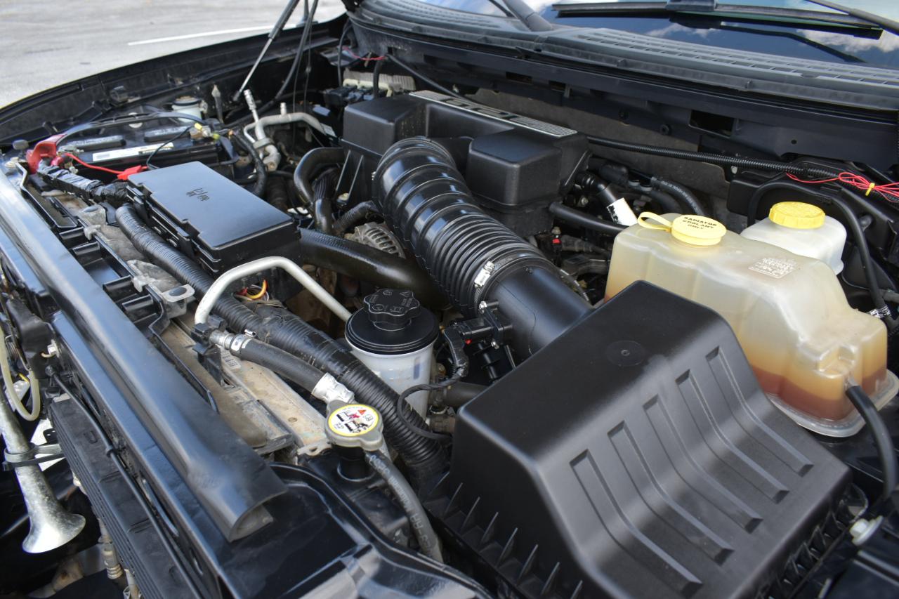 Ford F-150 SVT Raptor SuperCrew 5.5-ft. Bed 4WD 2014