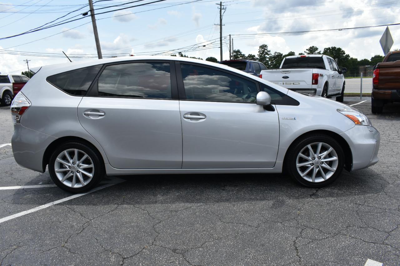 Toyota Prius V Two 2012