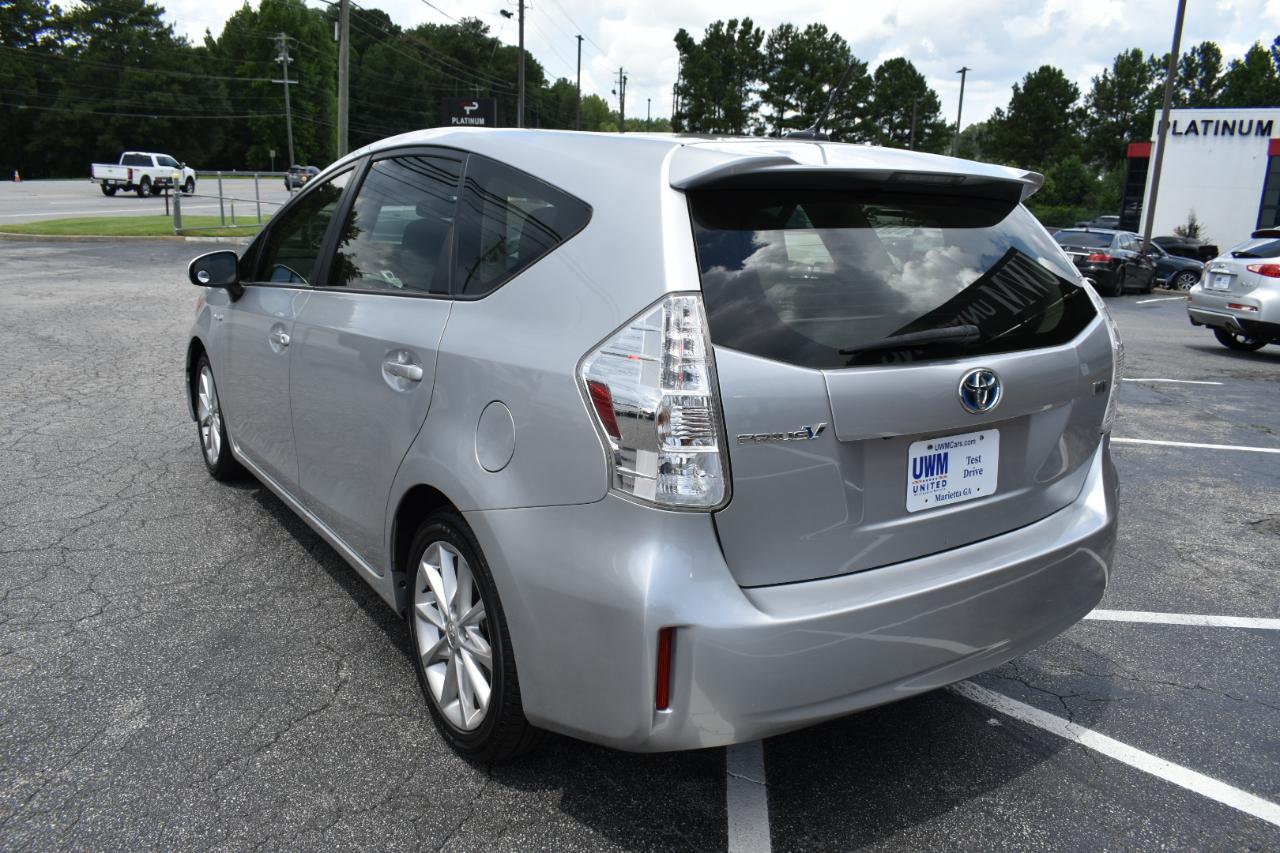 Toyota Prius V Two 2012