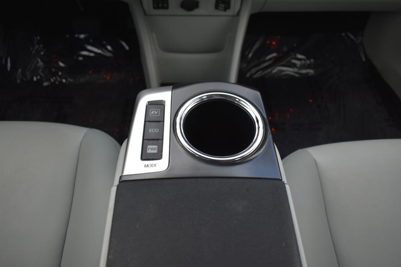 Toyota Prius V Two 2012