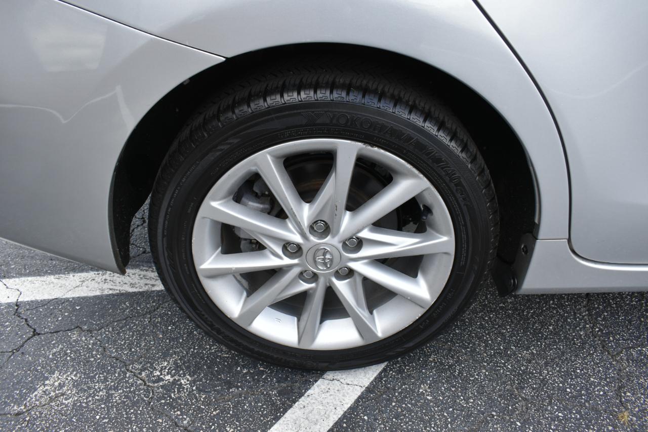 Toyota Prius V Two 2012