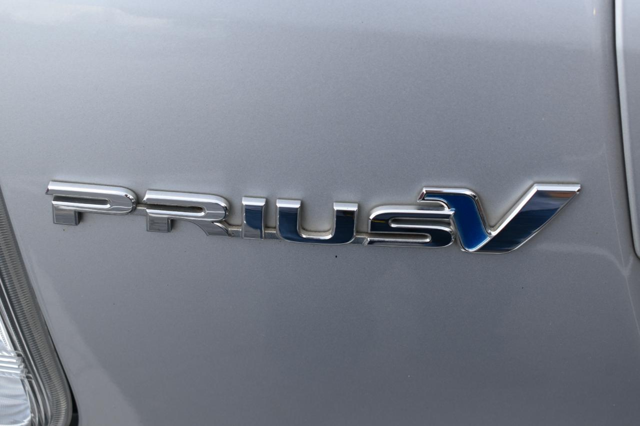 Toyota Prius V Two 2012