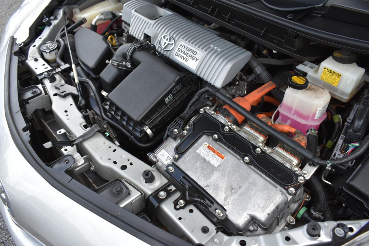 Toyota Prius V Two 2012