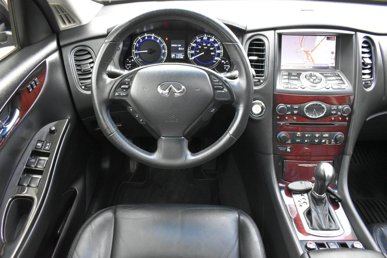 Infiniti QX50 Base RWD 2017