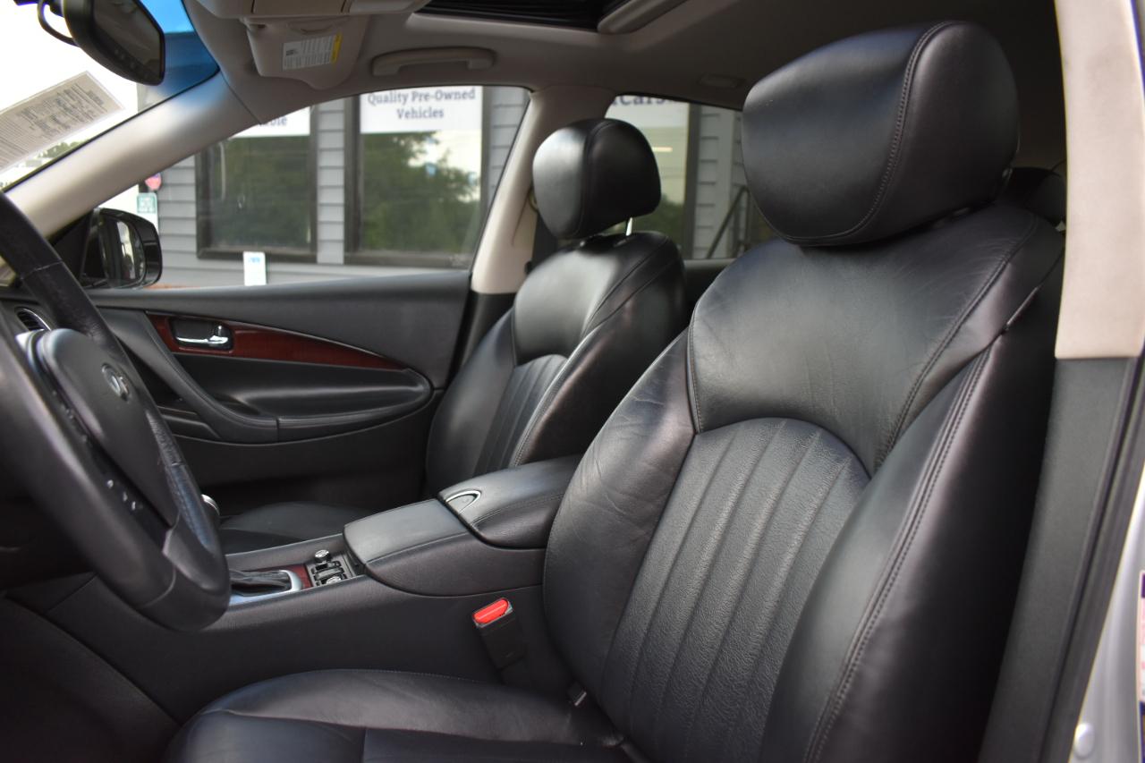 Infiniti QX50 Base RWD 2017