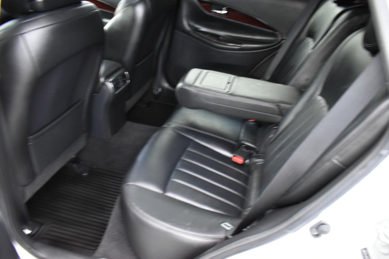 Infiniti QX50 Base RWD 2017