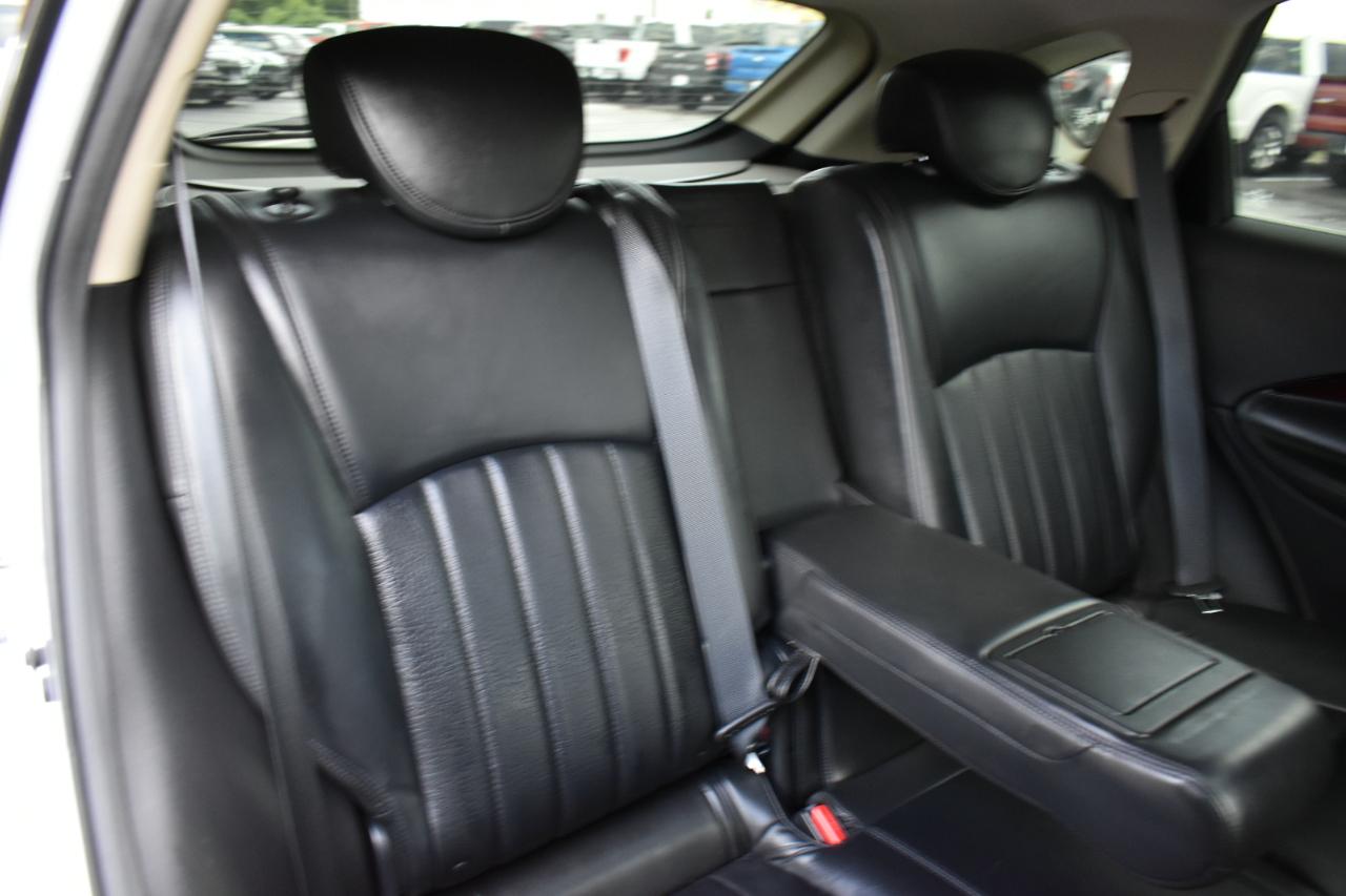 Infiniti QX50 Base RWD 2017