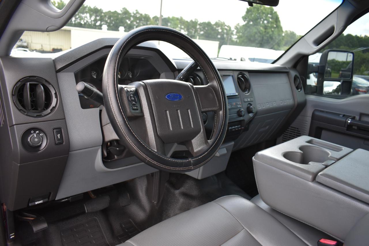 Ford F-250 SD XL Crew Cab 4WD 2012