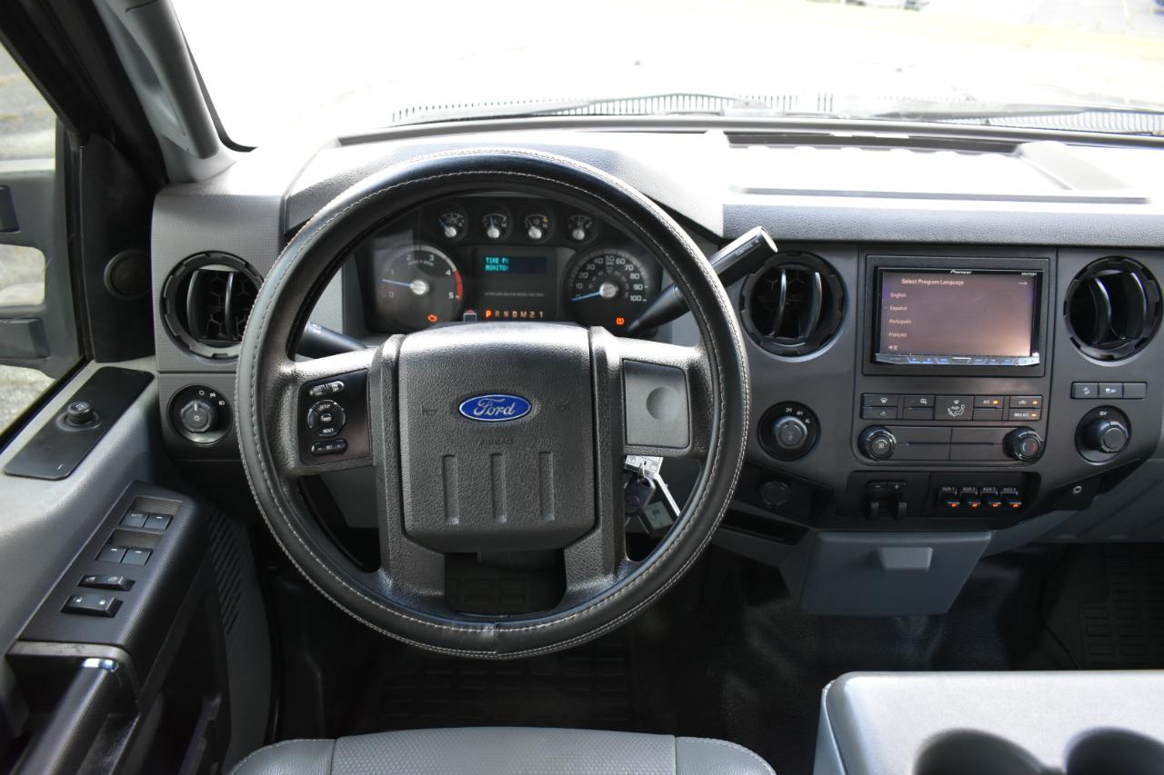 Ford F-250 SD XL Crew Cab 4WD 2012