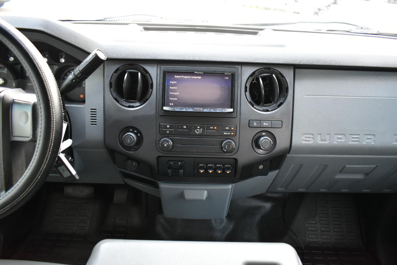 Ford F-250 SD XL Crew Cab 4WD 2012