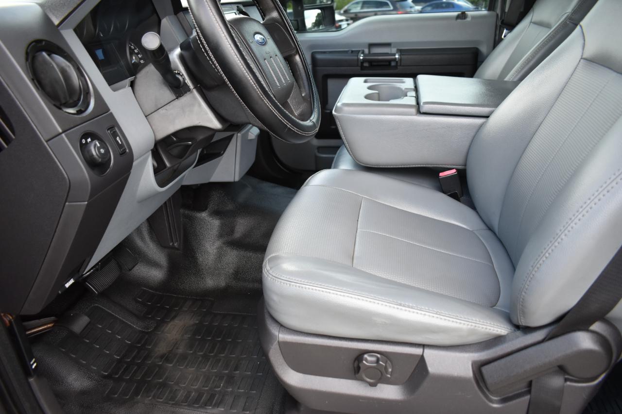 Ford F-250 SD XL Crew Cab 4WD 2012