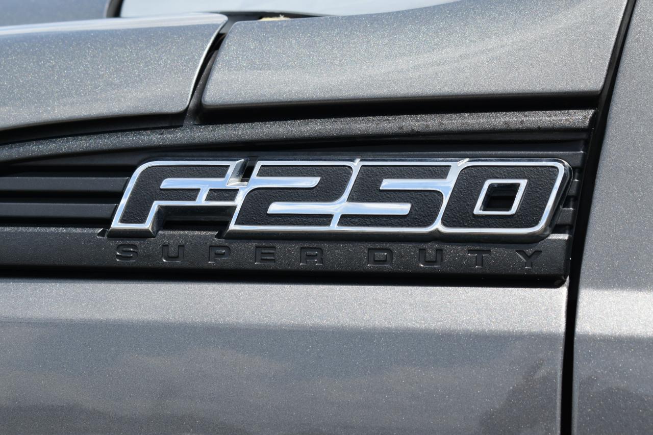 Ford F-250 SD XL Crew Cab 4WD 2012