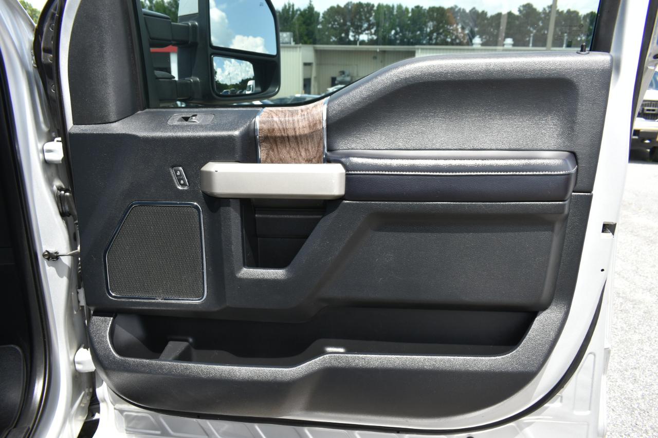 Ford F-250 SD Lariat Crew Cab 4WD 2017