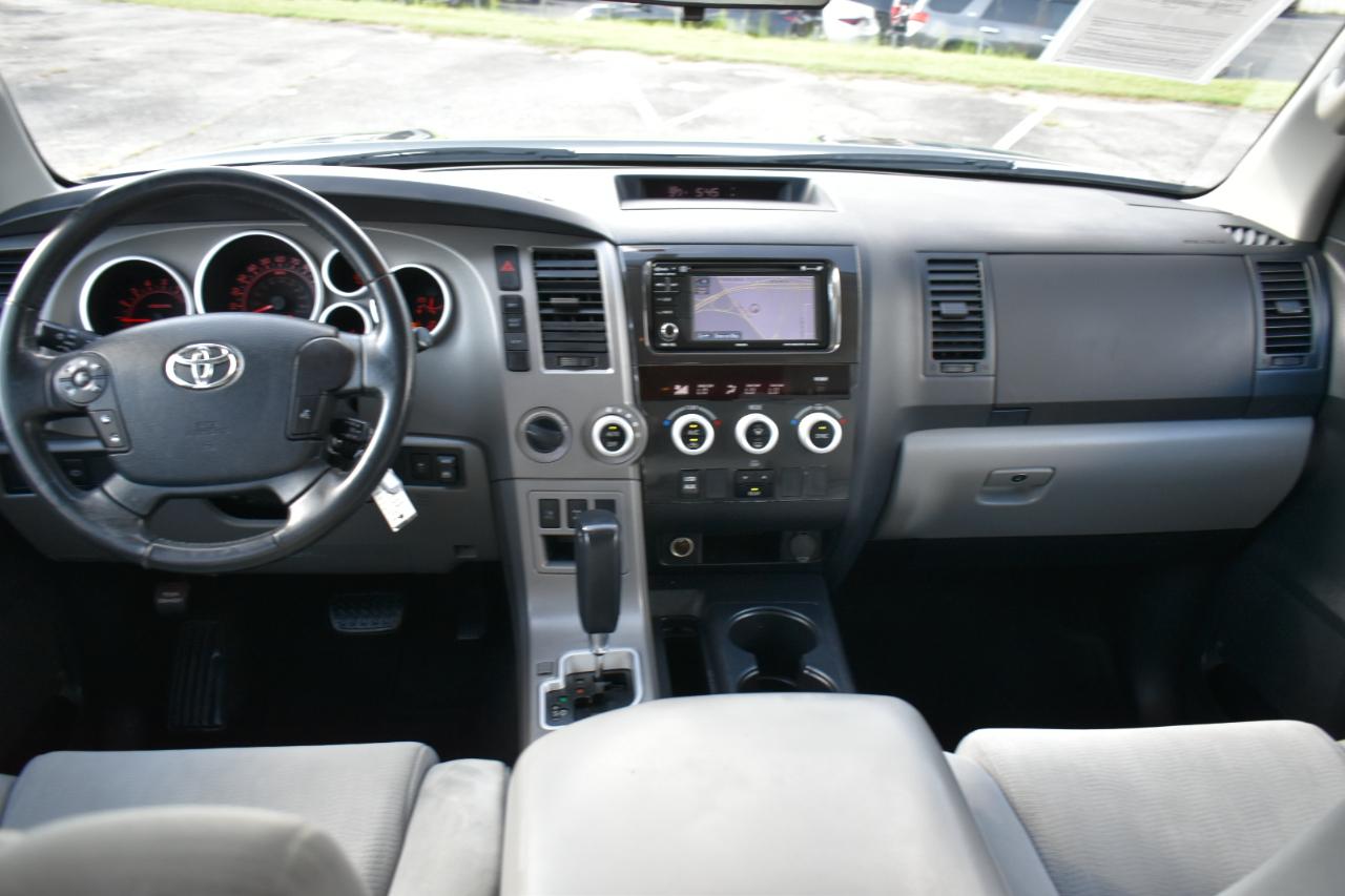 Toyota Sequoia SR5 5.7L 4WD 2013