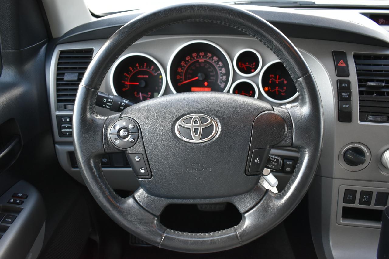 Toyota Sequoia SR5 5.7L 4WD 2013