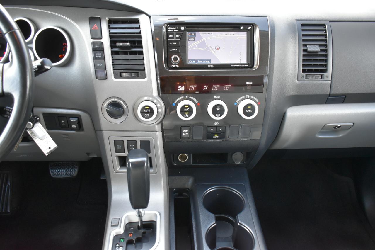 Toyota Sequoia SR5 5.7L 4WD 2013