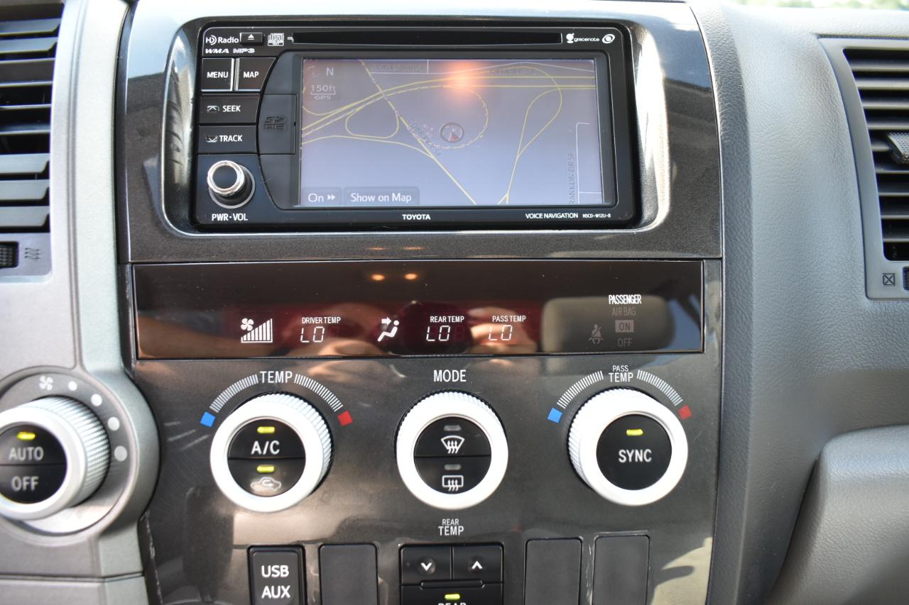 Toyota Sequoia SR5 5.7L 4WD 2013
