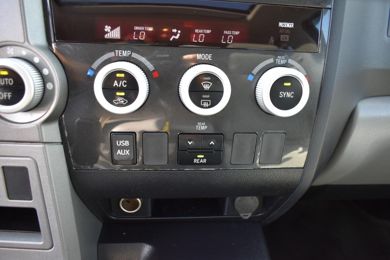 Toyota Sequoia SR5 5.7L 4WD 2013