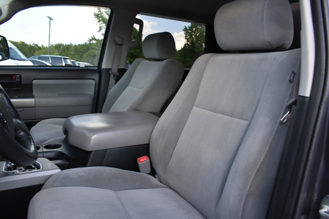 Toyota Sequoia SR5 5.7L 4WD 2013