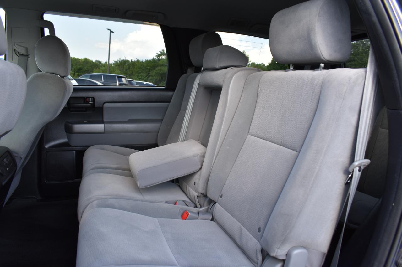 Toyota Sequoia SR5 5.7L 4WD 2013