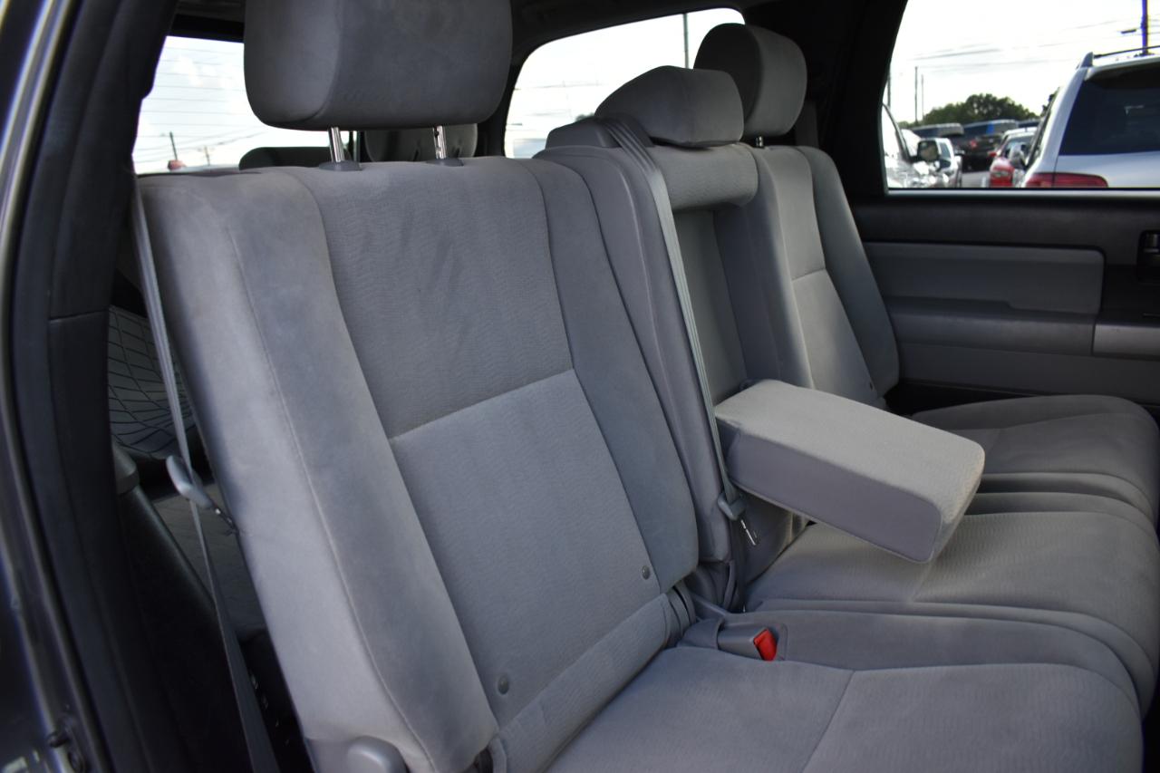 Toyota Sequoia SR5 5.7L 4WD 2013
