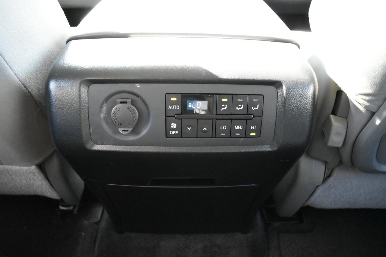 Toyota Sequoia SR5 5.7L 4WD 2013