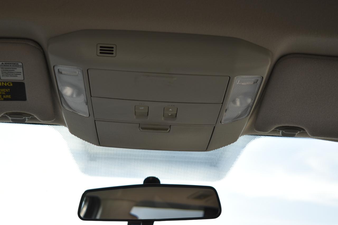Toyota Sequoia SR5 5.7L 4WD 2013