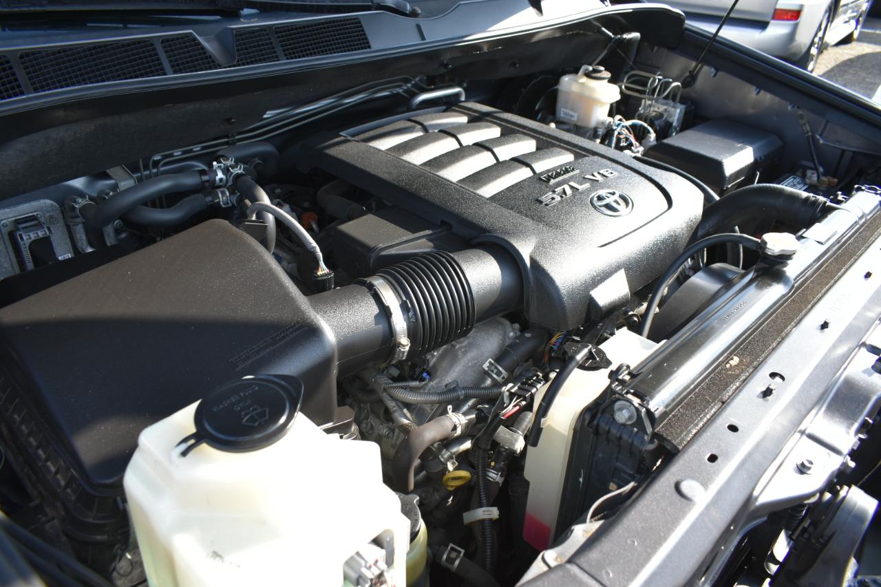 Toyota Sequoia SR5 5.7L 4WD 2013