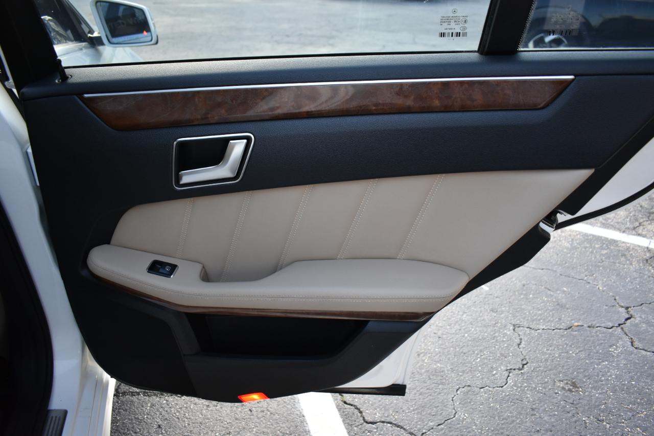 Mercedes-Benz E-Class E550 Sedan 4MATIC 2013