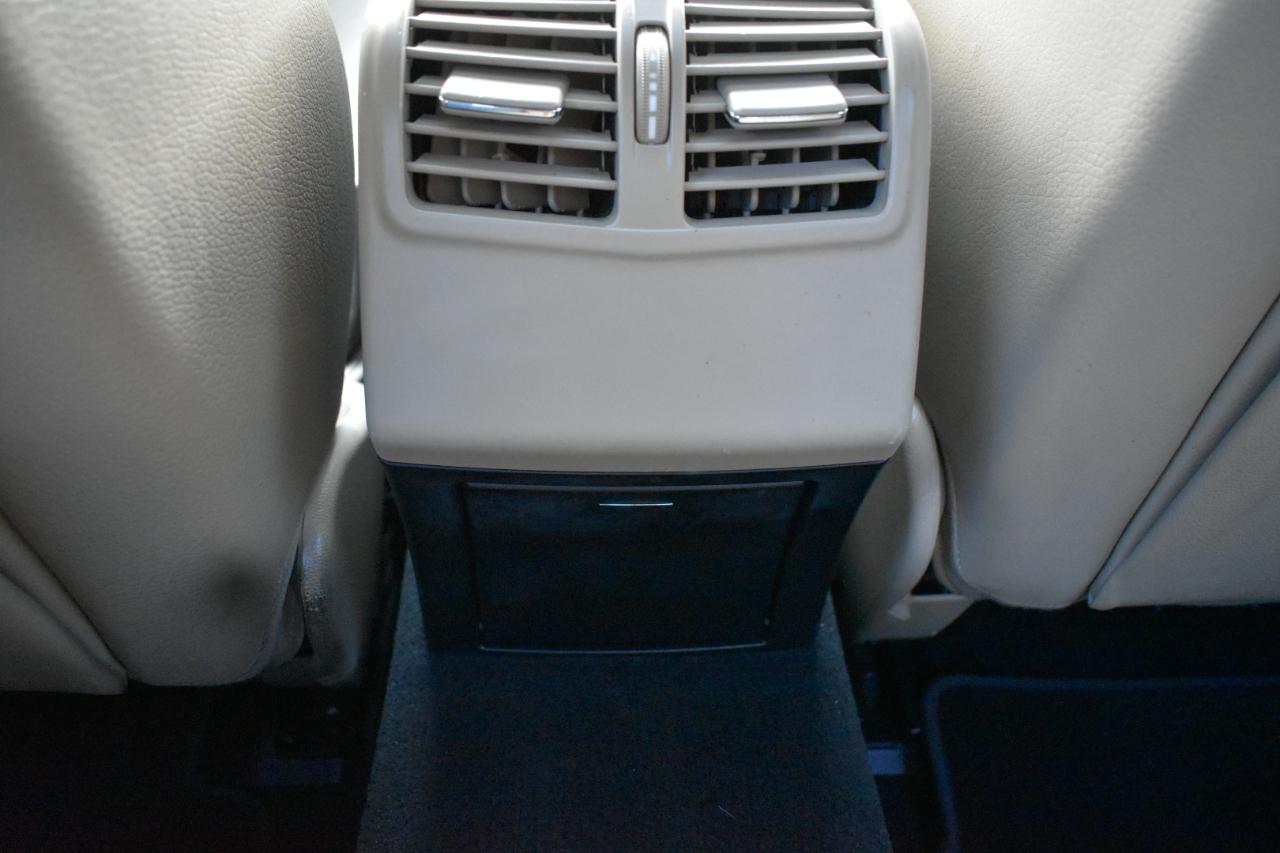 Mercedes-Benz E-Class E550 Sedan 4MATIC 2013