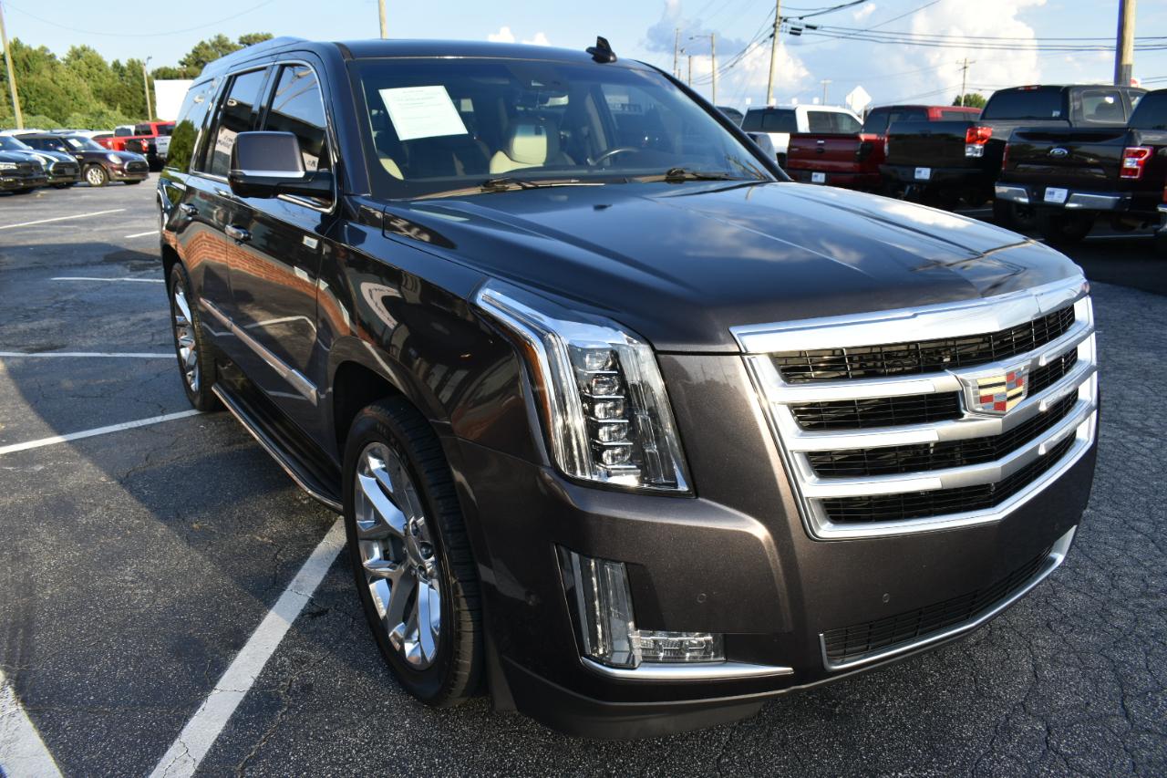 Cadillac Escalade Luxury 4WD 2017