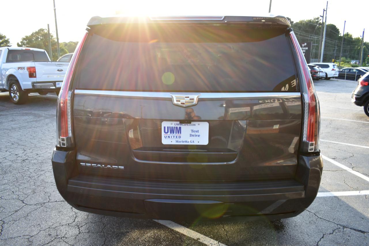 Cadillac Escalade Luxury 4WD 2017