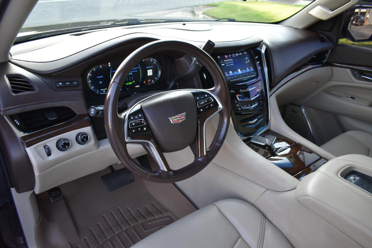 Cadillac Escalade Luxury 4WD 2017