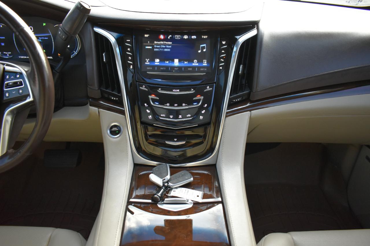 Cadillac Escalade Luxury 4WD 2017